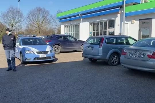 La polizia nell'officina di Claudio Nanni