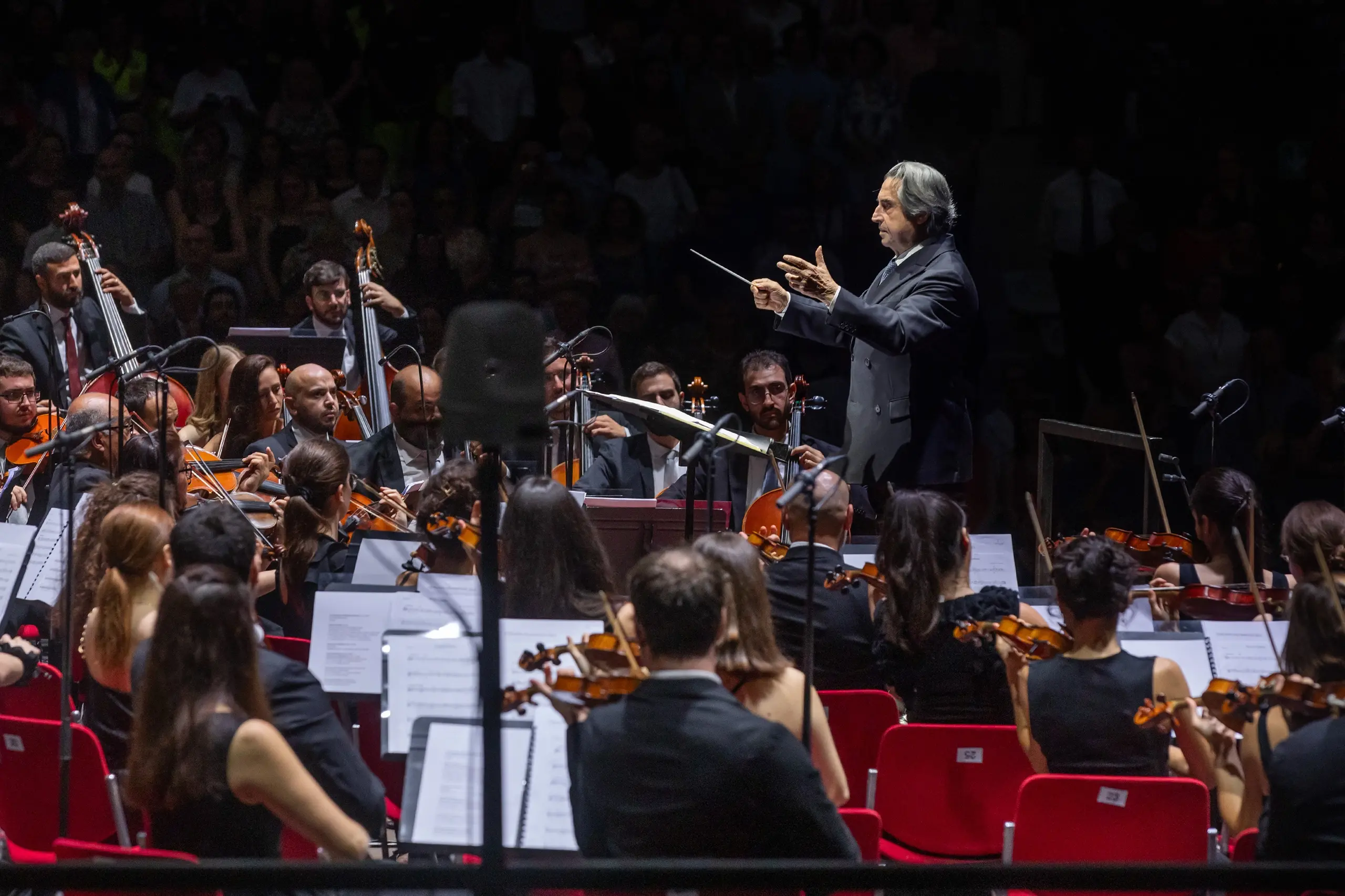 Ravenna Festival, concerto del maestro Riccardo Muti: ovazione per le 'Vie  dell'amicizia