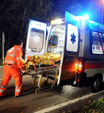 Incidente a Ferrara: con l’auto nel canale, muore nel giorno del compleanno