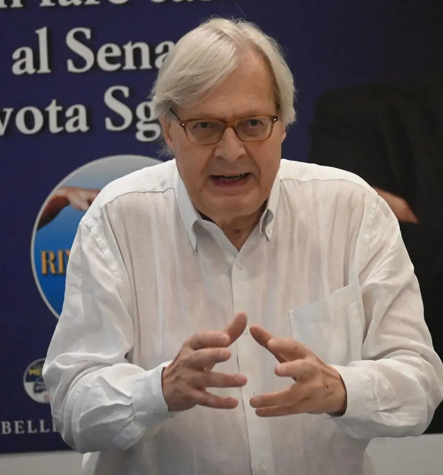 Elezioni 2022 Bologna, Sgarbi esagera e imbarazza FI: "Il voto a Silvio è commemorativo"