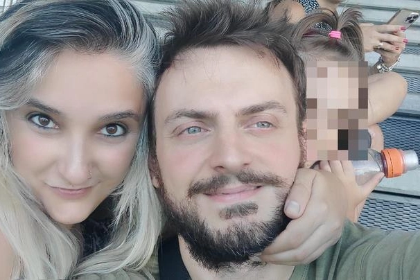 Alice Neri insieme al marito Nicholas Negrini e alla figlia