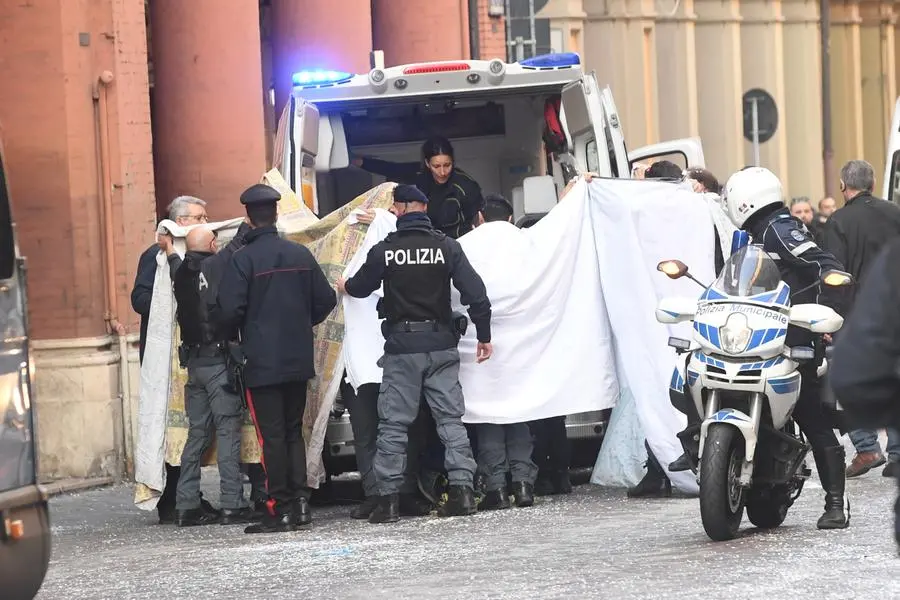 Bimbo travolto dal carro di carnevale a Bologna, condannato l'allestitore del mezzo