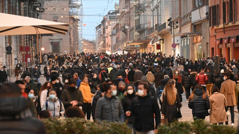 Gli assembramenti hanno caratterizzato il primo sabato 'giallo'