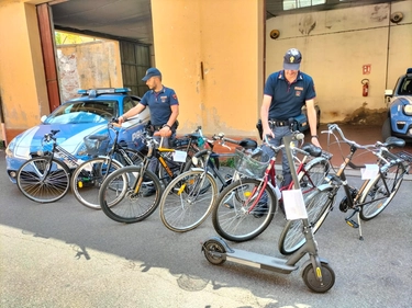 Furti a Imola, sgominata banda di ladri di biciclette. Si cercano i proprietari