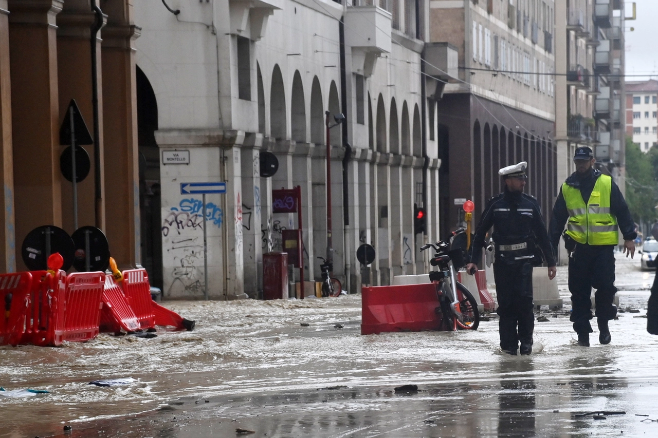 Allagamenti in via Saffi nei giorni dell'alluvione