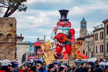 Il Carnevale in orbita con Nespoli e Rosita