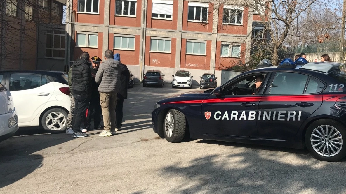 Studente caduto dal terzo piano del liceo Savoia Benincasa di Ancona: indagano i carabinieri