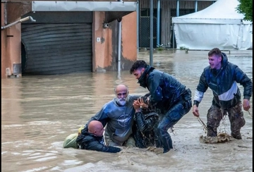 Alluvione in Emilia Romagna, il grido di dolore della gente ferita: “Lacune da parte di tutti”