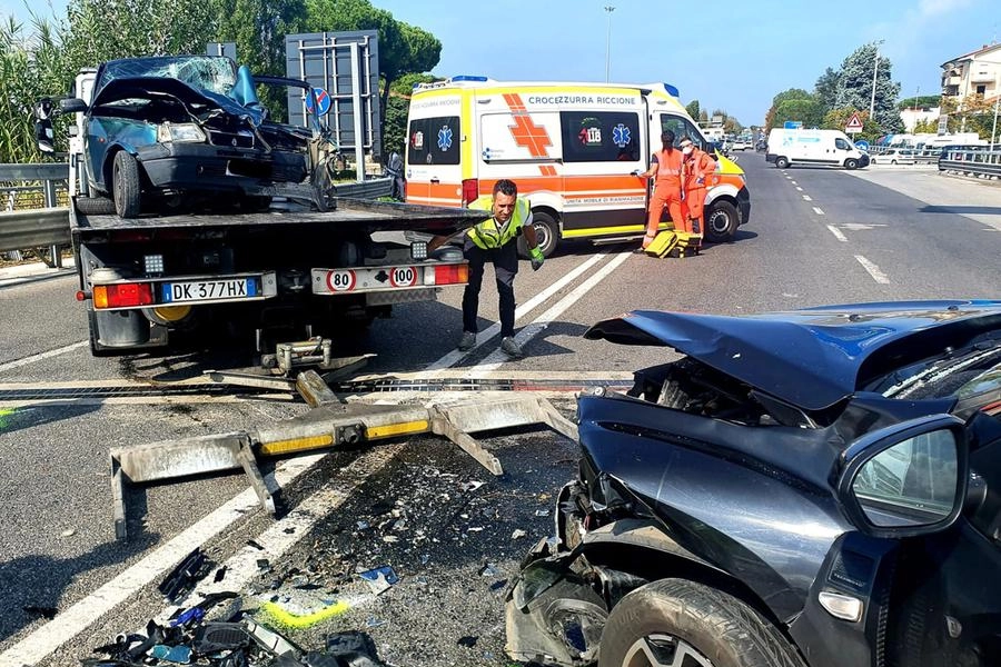 Incidente mortale lungo la Statale 16 a Rimini (Foto Migliorini)