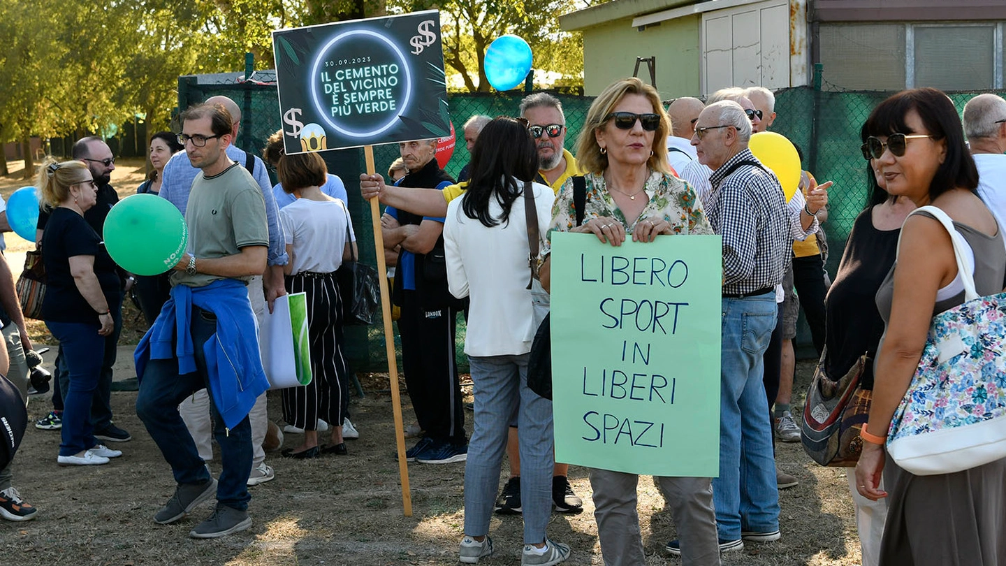 Una delle proteste dei residenti contrari al cantiere