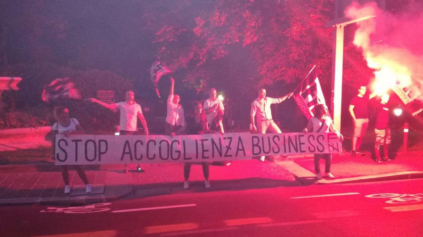 Bologna, Frase Choc Sullo Stupro, Blitz Di Forza Nuova Contro La Coop ...