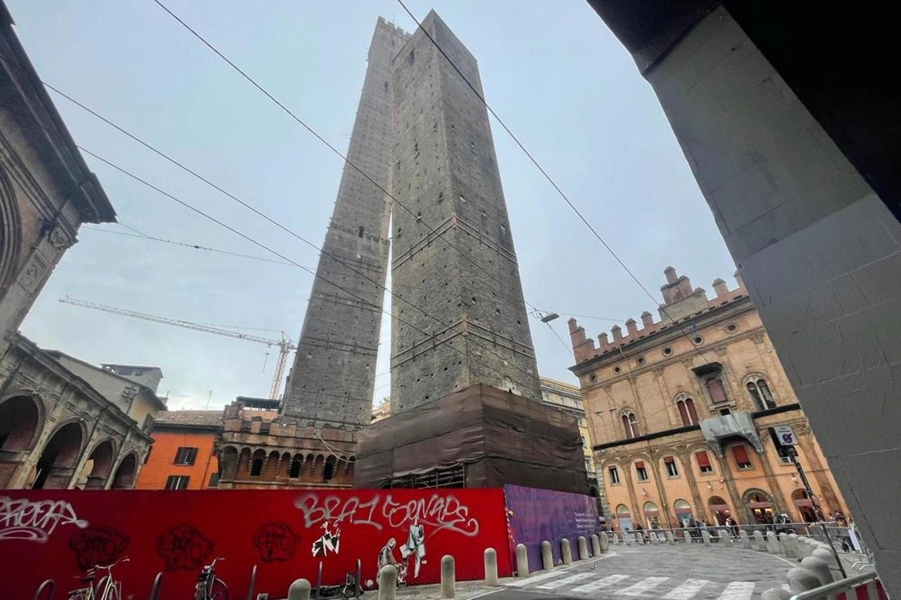 Piano salva-Garisenda. L’idea: pedonalizzare anche Strada Maggiore: "Sono disposto a tutto"