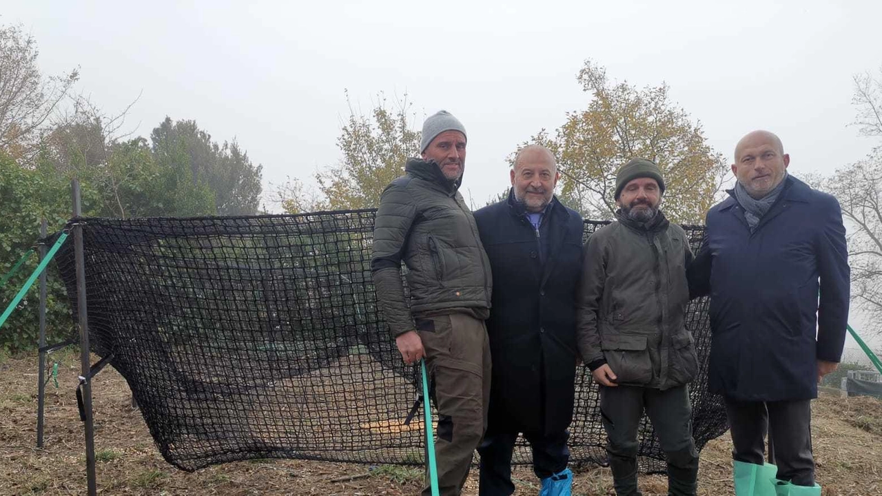 Il vicesindaco insieme alla squadra Urca entrata in azione ad Ancona