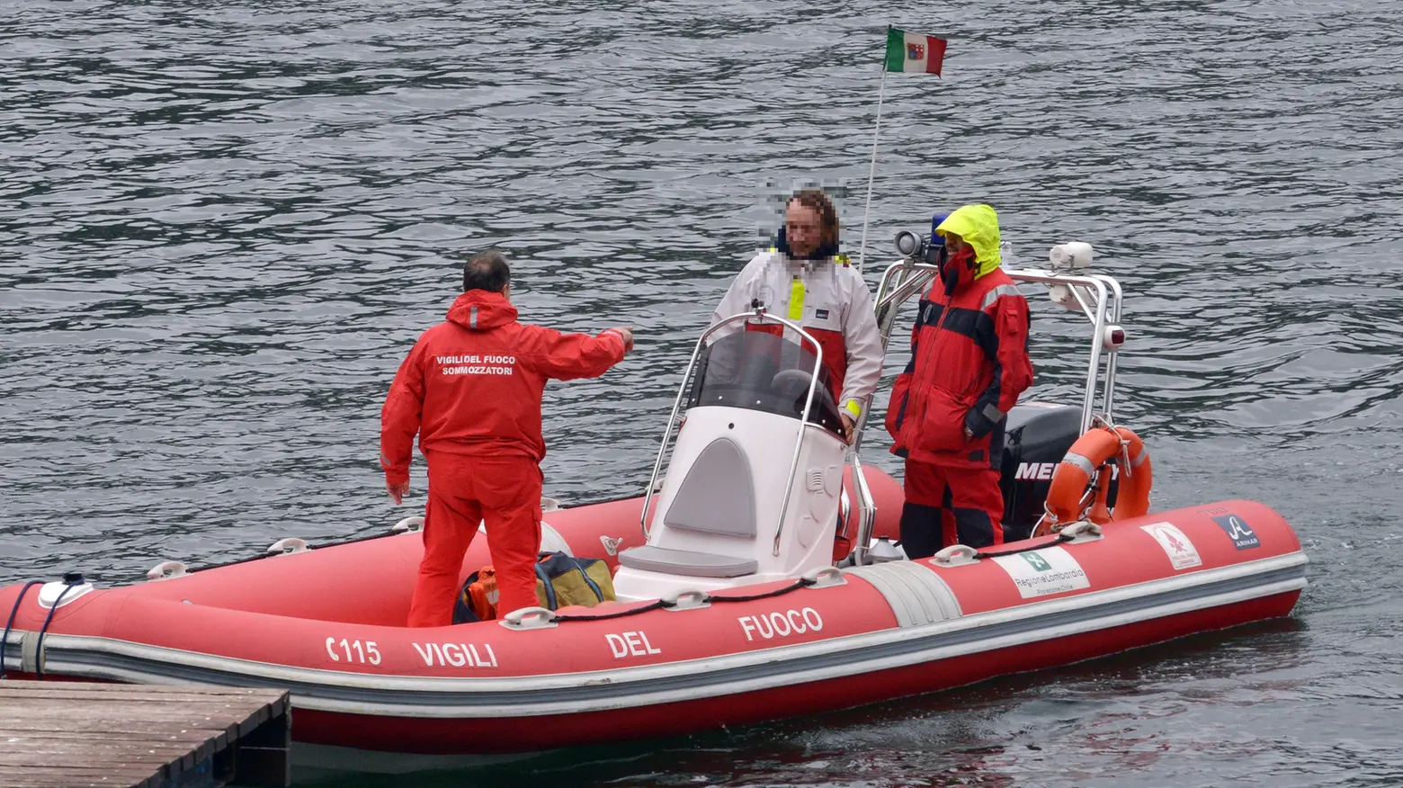 Sommozzatori dei Vigili del fuoco in azione