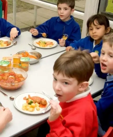 "Menù delle mense scolastiche: necessario un cambiamento"