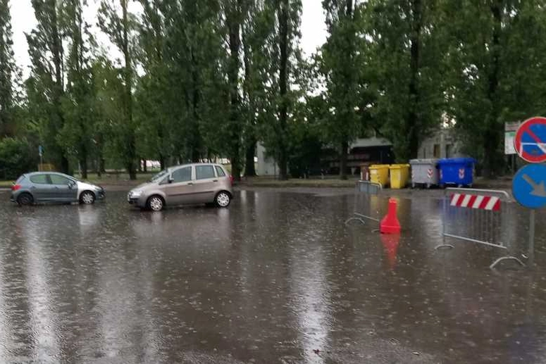 Strade allagate nel Centese che hanno causato molti disagi