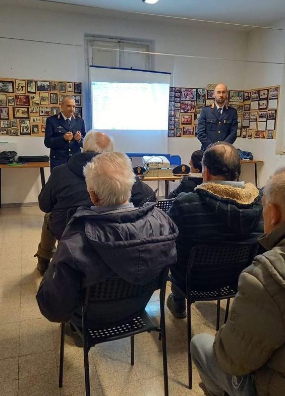 Come Evitare Di Farsi Truffare: I Consigli Agli Anziani Della Polizia