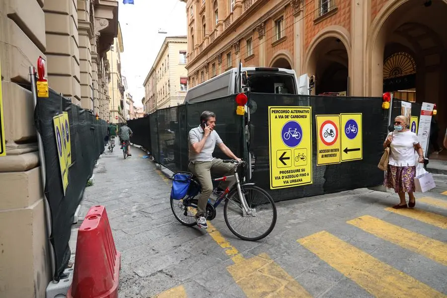 Via D'Azeglio Bologna, riapre il tratto da via Urbana a via Farini. Ecco quando