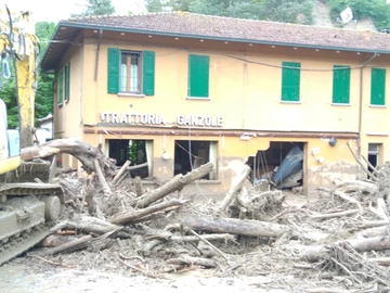 Colata di fango alle Ganzole, ristorante off limits: “Poteva essere una strage”. Video