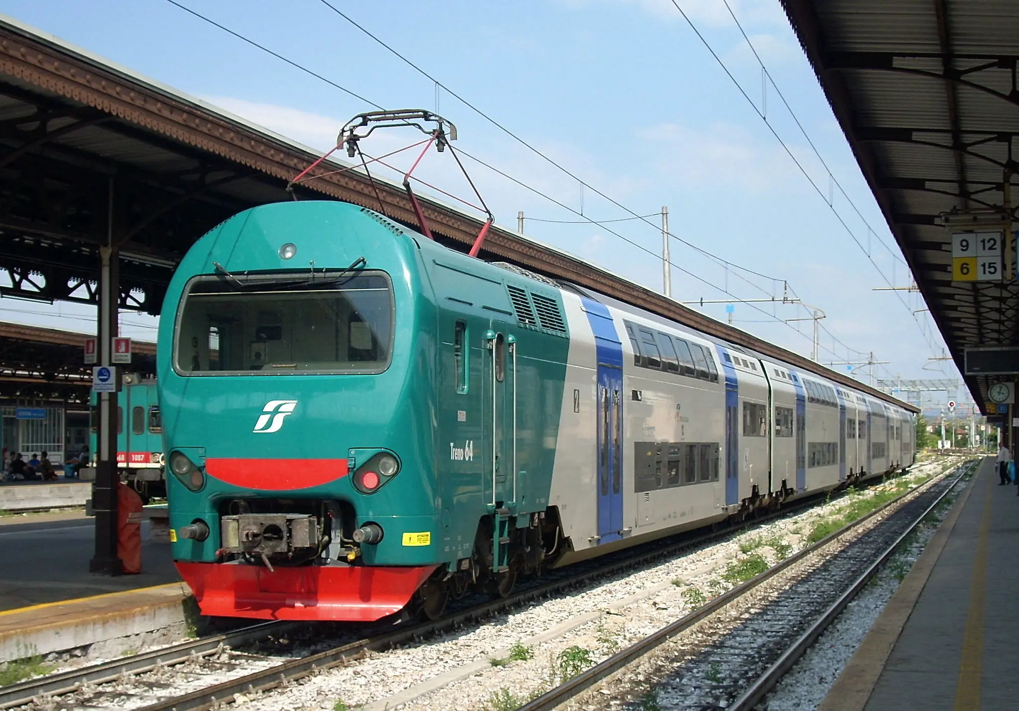 Treni, in ritardo una corsa su tre