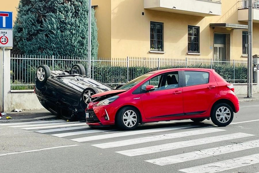 L'incidente in via Azzurra: morta una donna