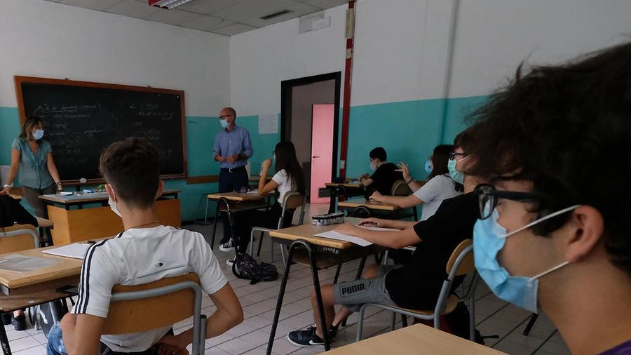 Gli studenti torneranno oggi in presenza al 50%