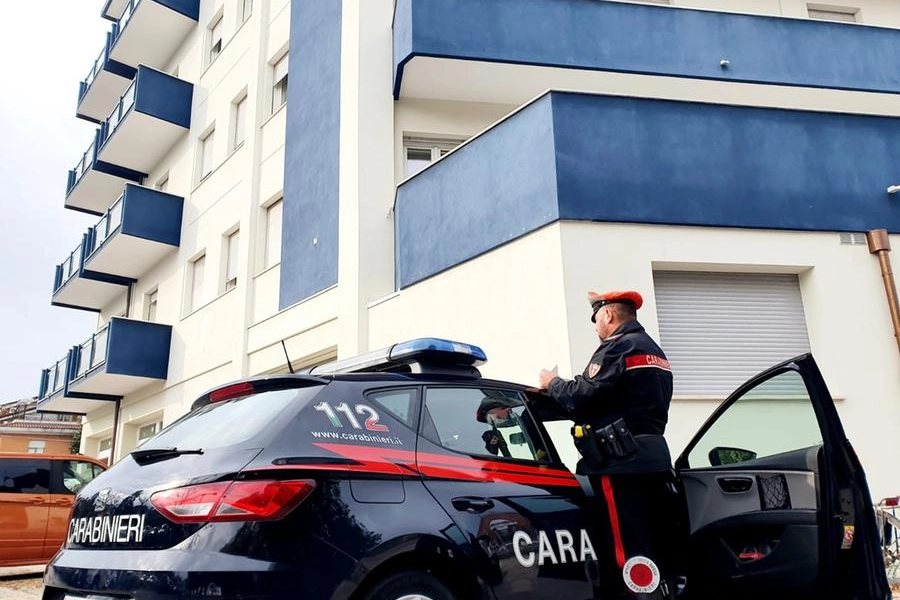 L'uomo è stato portato in carcere dai carabinieri