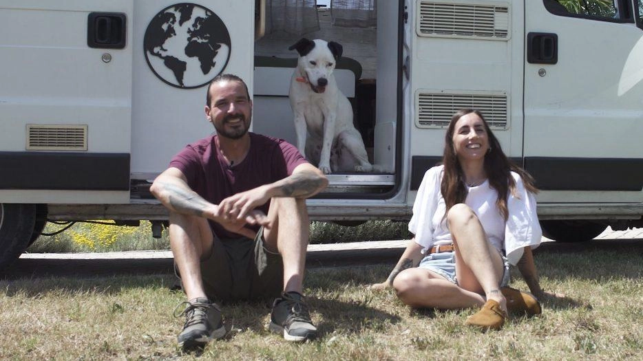 Una vita da travel blogger sul camper: "Ecco i migliori viaggi a prova di cane"