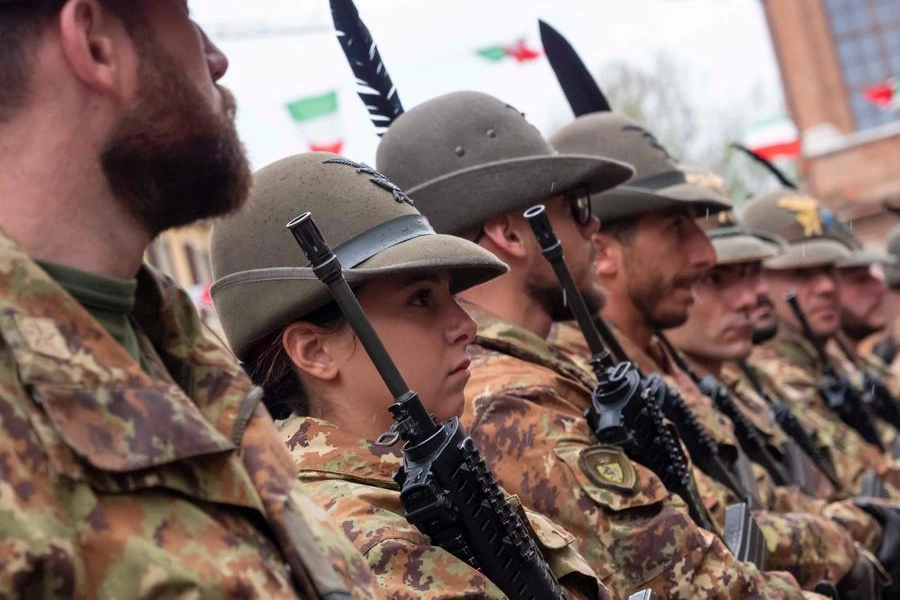 Adunata Nazionale Alpini, alzabandiera (Foto Comune Rimini)