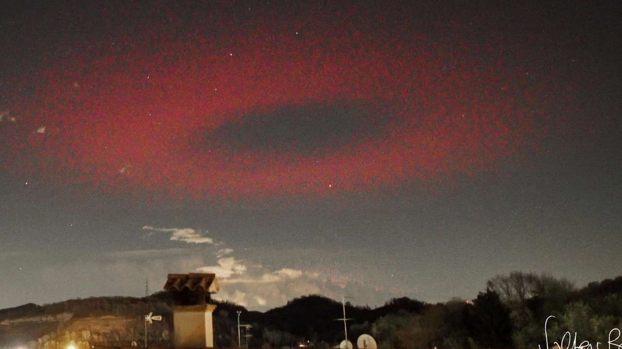 L'Elves fotografato da Valter Binotto nel cielo sopra Ancona