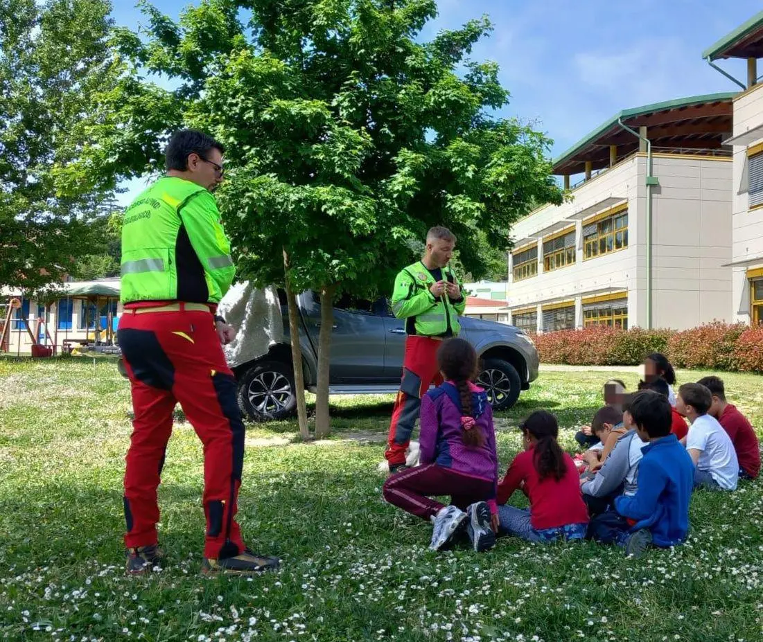 Lezione di sicurezza con il Soccorso alpino