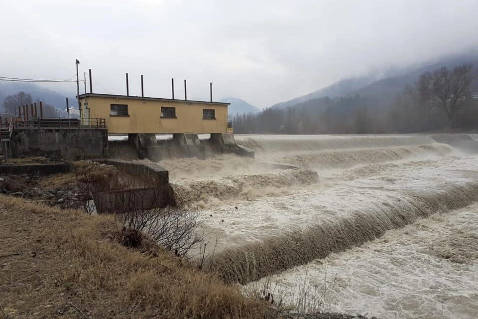 La traversa di Cerezzola (Canossa) sul torrente Enza