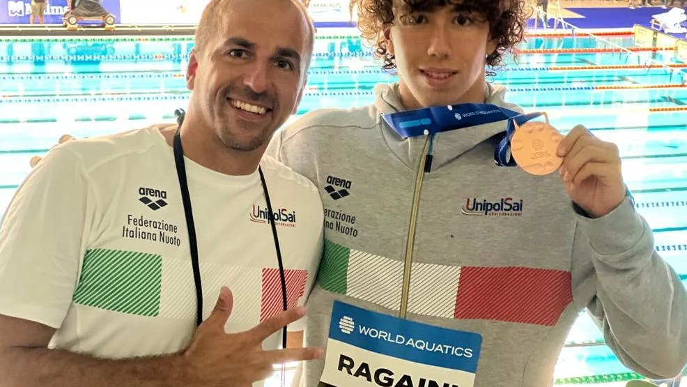 Ragaini, l’enfant prodige del nuoto. A 16 anni vince tre medaglie ai mondiali