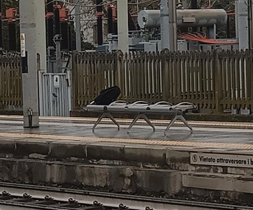 Allarme bomba a San Pietro in Casale, treni cancellati e ritardi a Ferrara