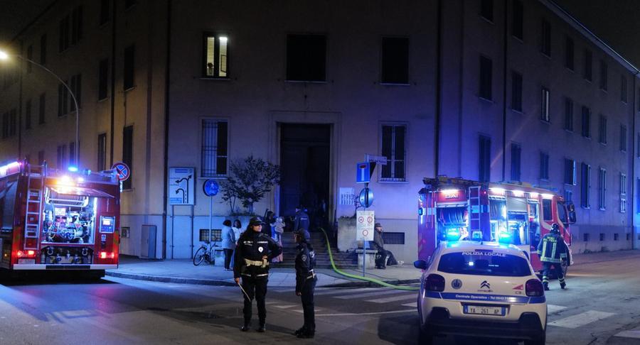 Paura Per Un Incendio Alle Case Popolari Di Via Del Portonaccio