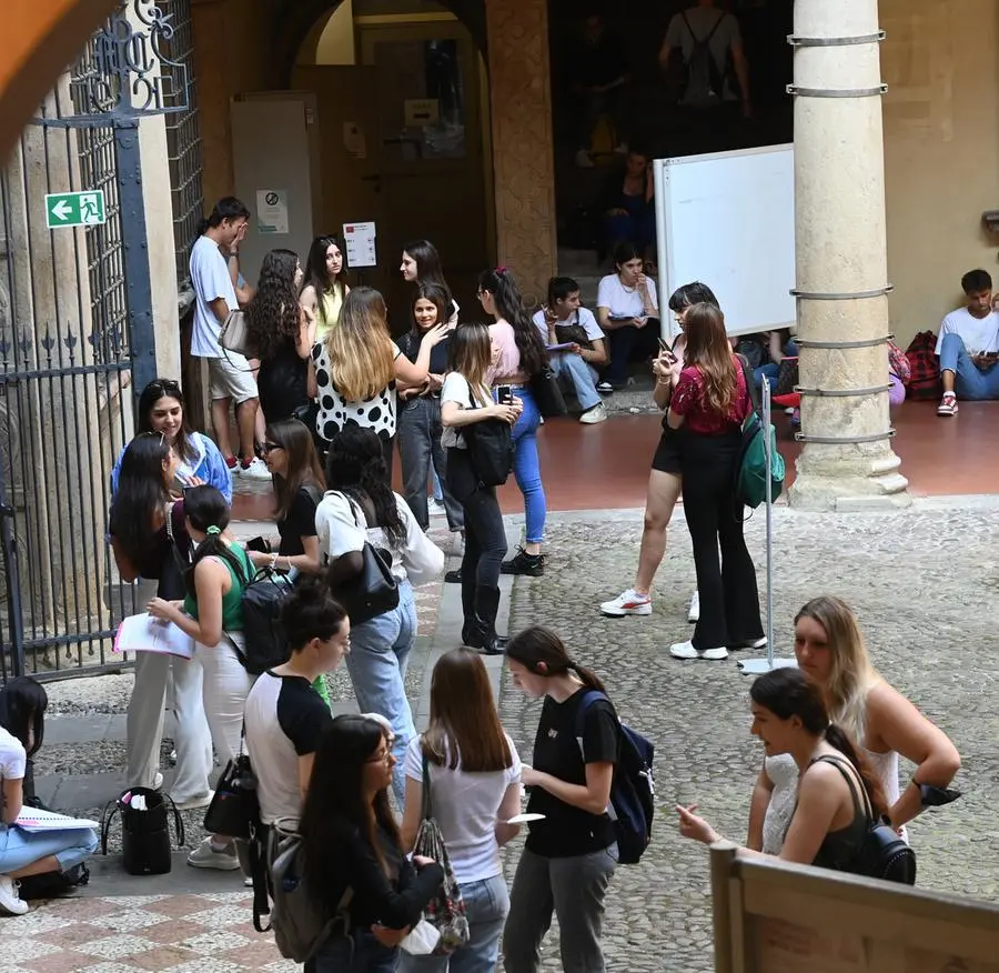 Unibo, niente lezioni il lunedì dopo le elezioni: "Così i fuorisede potranno votare"