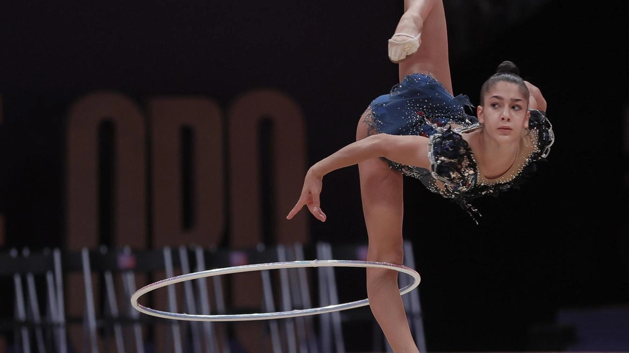 Ritmica, che acrobazie mondiali  Sofia Raffaeli conquista l’argento