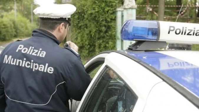 Sul posto è intervenuta la Polizia Municipale