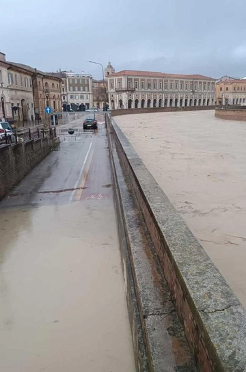 Senigallia, incubo alluvione. "Le vasche non risolvono il problema, bisogna intervenire su fossi e campi"