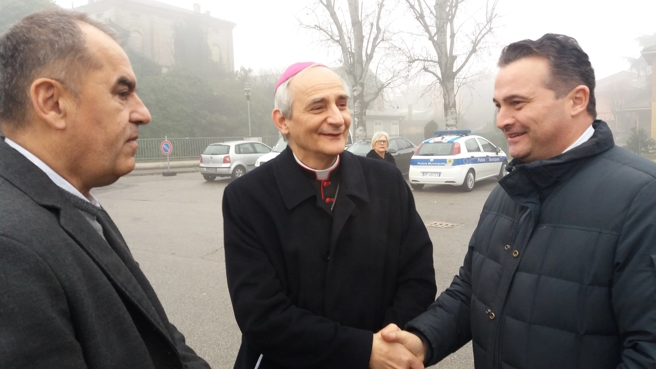 Claudio Broglia, monsignor Matteo Maria Zuppi e Raffaele Donini