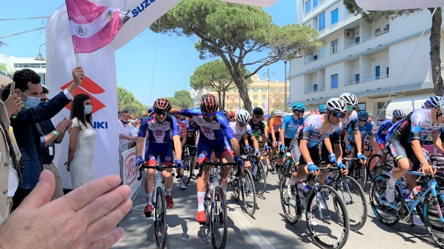 Oggi la prima tappa Cesenatico Riccione. Ecco le altre località toccate nelle cinque tappe che attraversano la nostra regione dalla corsa organizzata dal team emiliano di Extragiro