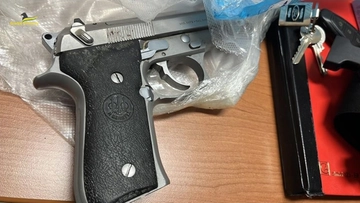 Spaccio di droga e possesso di una pistola: arrestati due albanesi