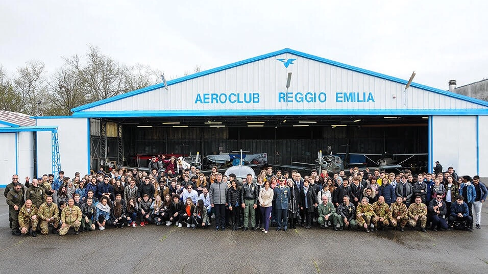 Gli studenti delle superiori ieri al Campovolo (Foto Bo)