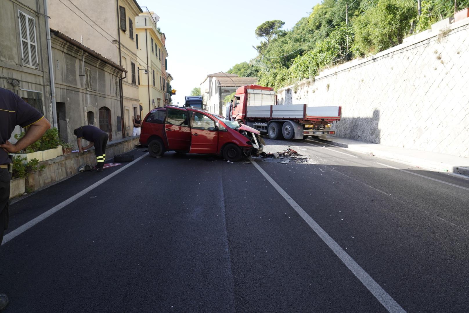 Pedaso, Incidente Frontale. Grave Un 48enne / FOTO