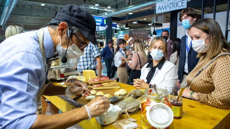 Cibus, Giorgietti su agroalimentare: "Combattere contraffazioni e nuova postura in Europa"