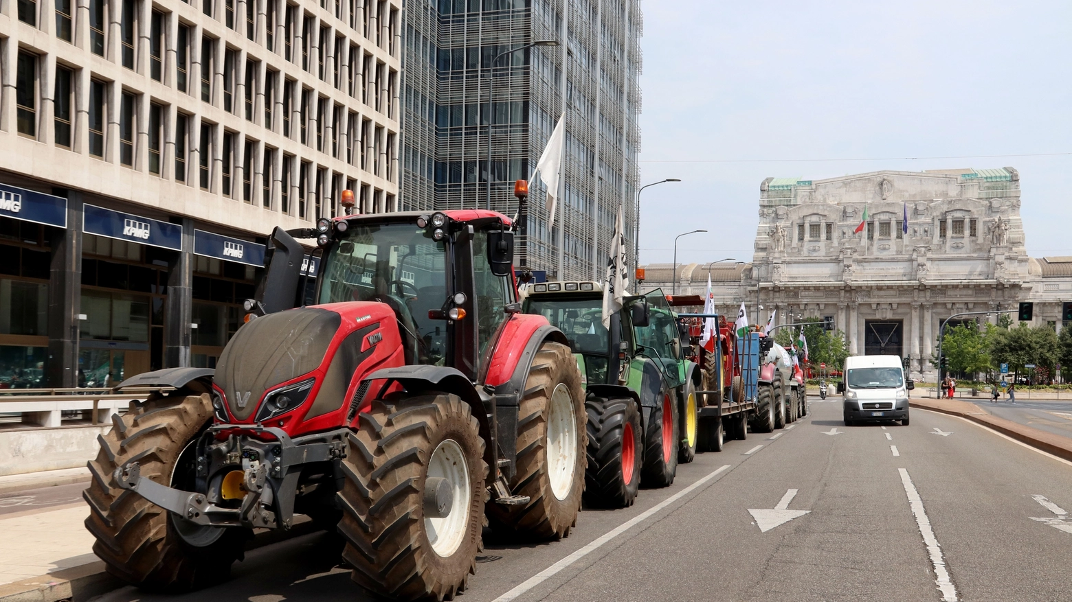 Corteo di protesta sui trattori in Sicilia: lunedì toccherà a Bologna