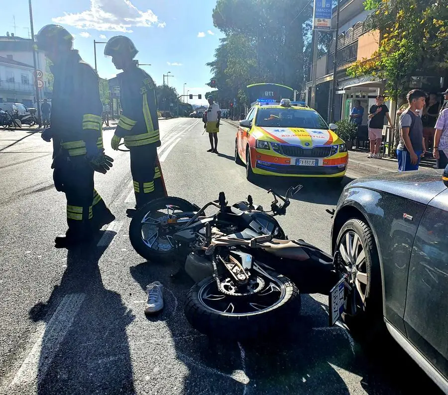 Incidente Oggi A Rimini, Muore In Moto A 18 Anni