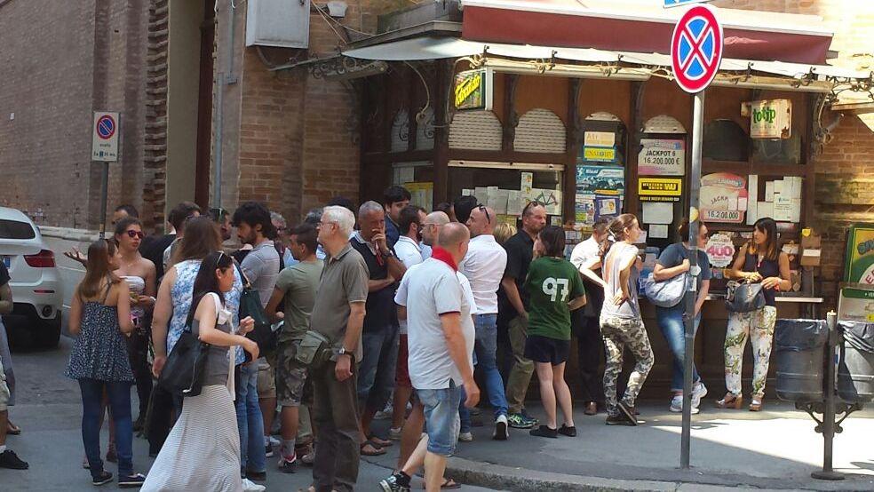 Tutti in fila per un ticket della Final 4