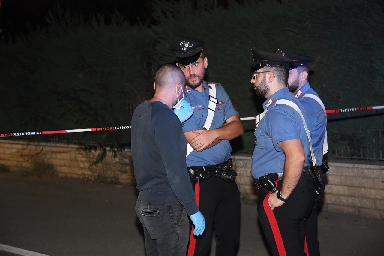 Madre e figlio uccisi in casa a Vignola, in provincia di Modena: le indagini dei carabinieri. All'origine del duplice omicidio ci sarebbe una lite familiare (FotoFiocchi)