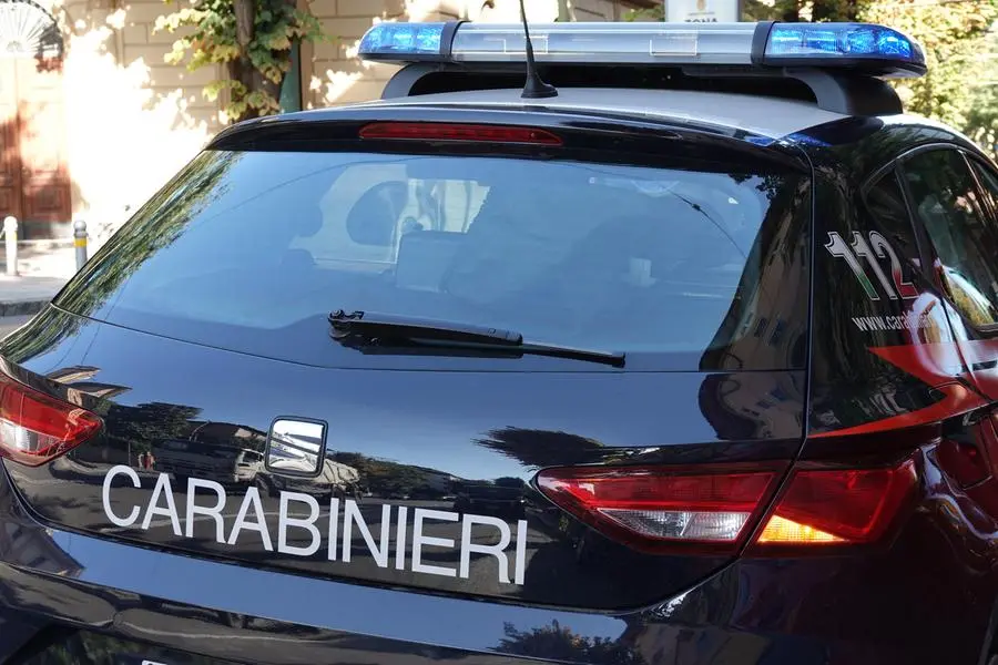 Bologna, scappa al posto di blocco: 15enne nei guai